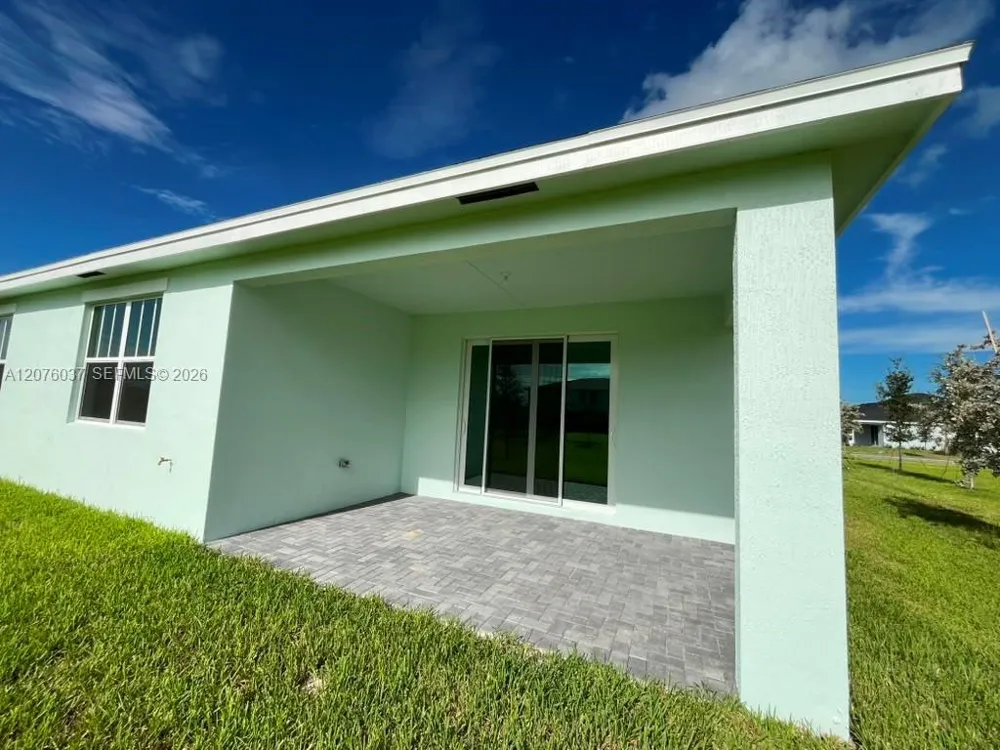 Address Not Shown Loxahatchee, FL 33470