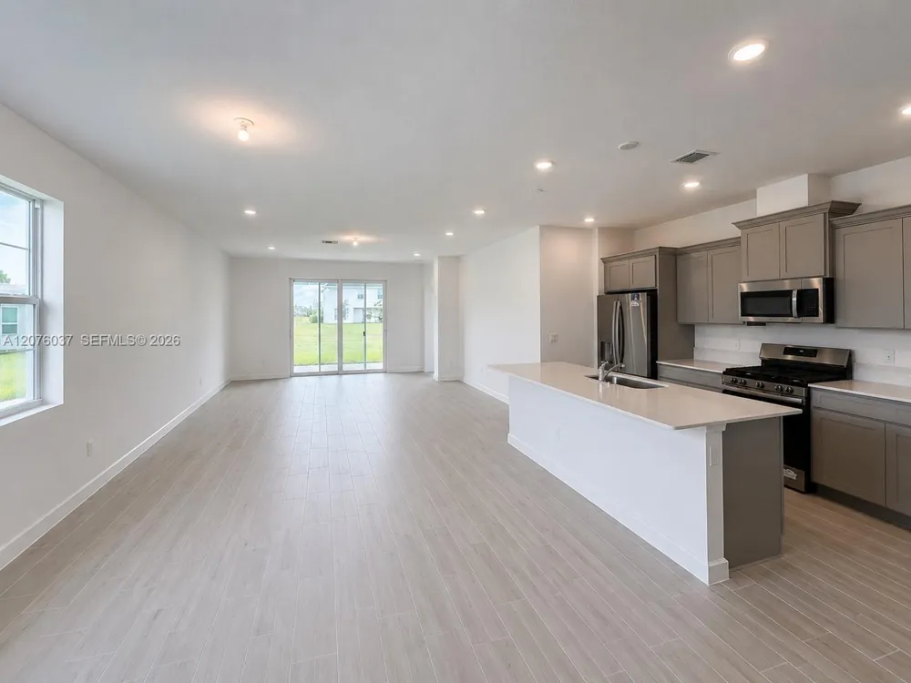 Address Not Shown Loxahatchee, FL 33470