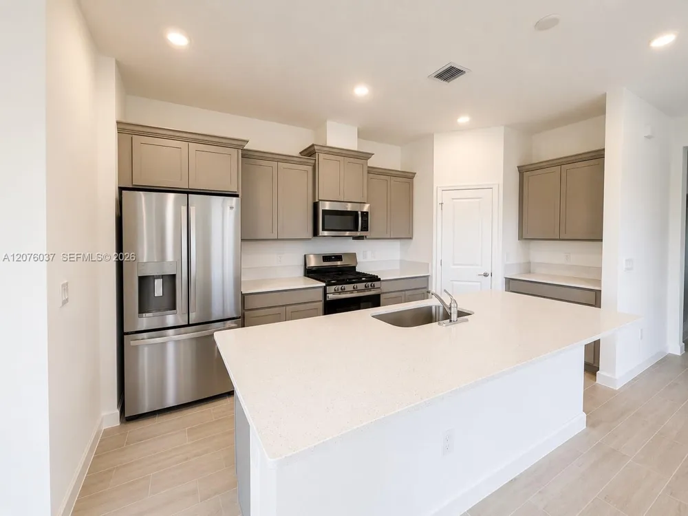 Address Not Shown Loxahatchee, FL 33470