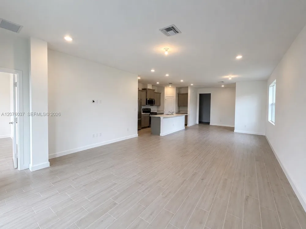 Address Not Shown Loxahatchee, FL 33470