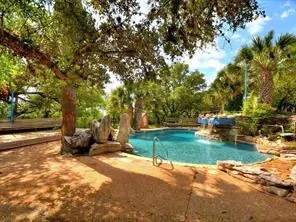 207 Laurel Lane Spicewood, TX 78669