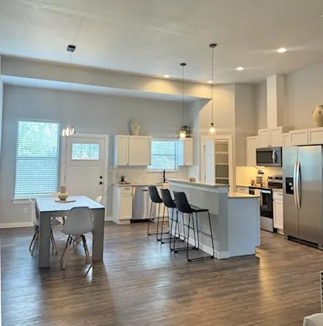 207 Laurel Lane Spicewood, TX 78669