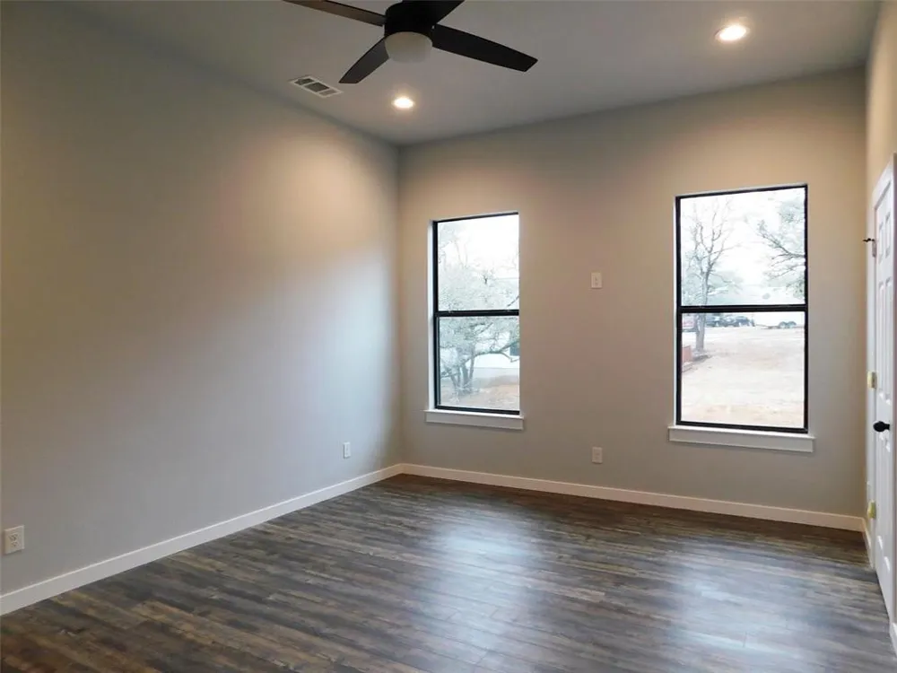 207 Laurel Lane Spicewood, TX 78669