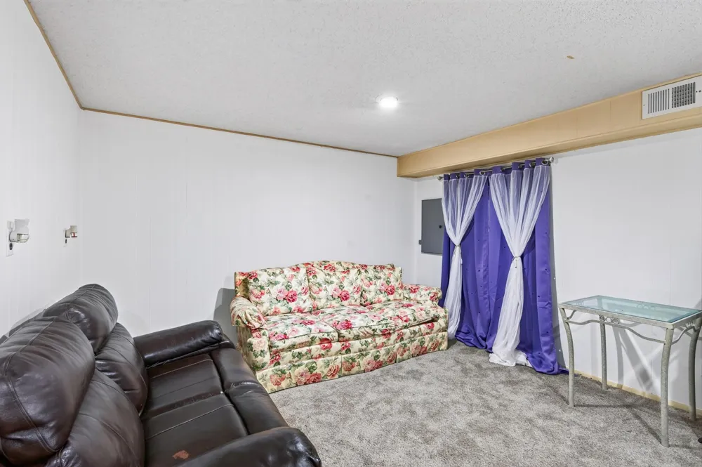 6025 79th Avenue Brooklyn Park, MN 55443