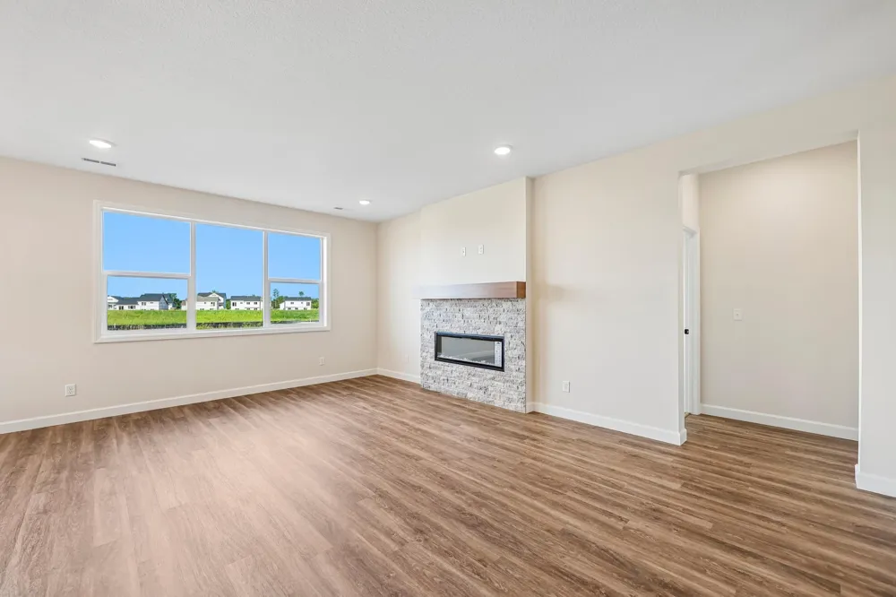 1423 Victory Lane NE Isanti, MN 55040