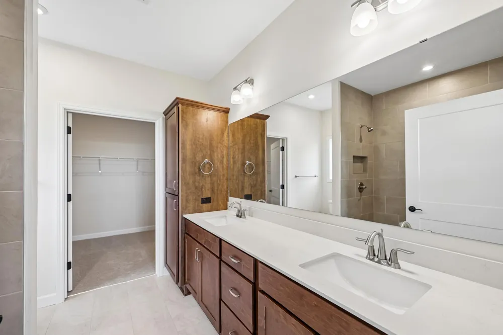 1423 Victory Lane NE Isanti, MN 55040