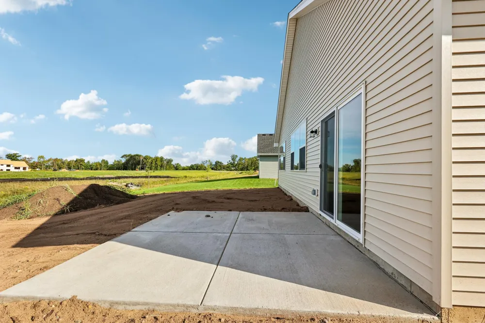 1423 Victory Lane NE Isanti, MN 55040
