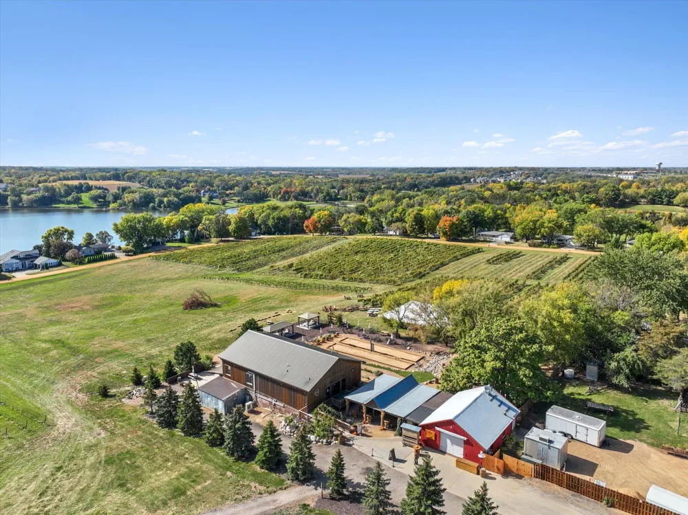 918 Foxglove Terrace Waconia, MN 55387