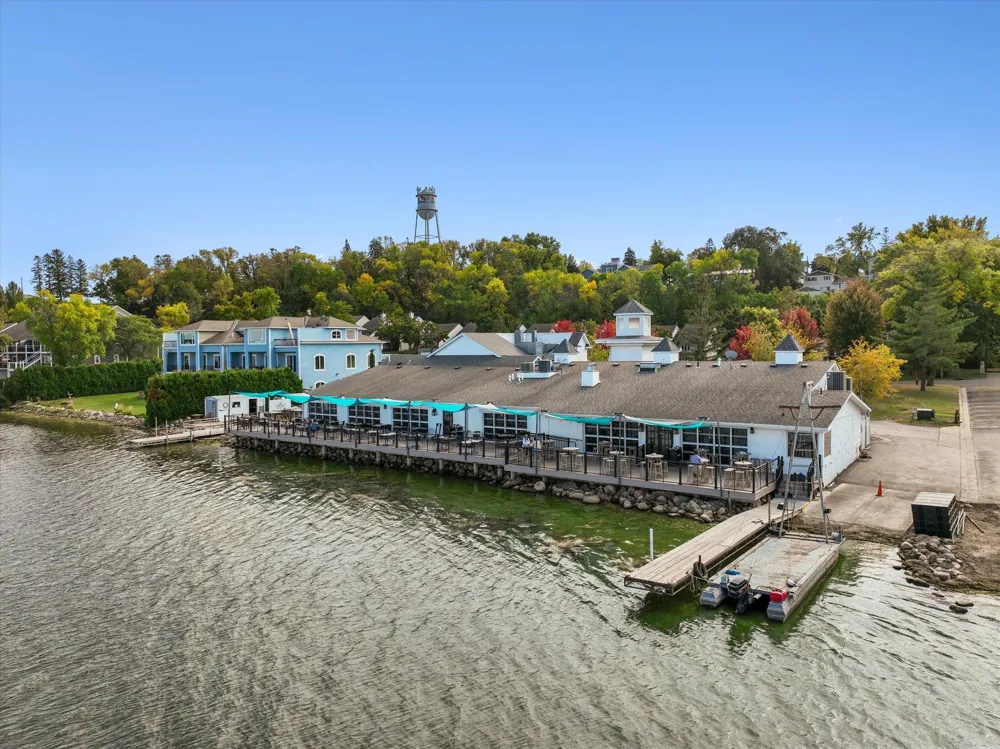 918 Foxglove Terrace Waconia, MN 55387