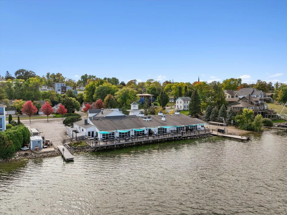 918 Foxglove Terrace Waconia, MN 55387