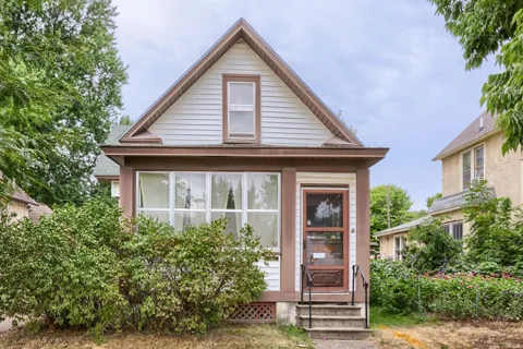 409 View Street