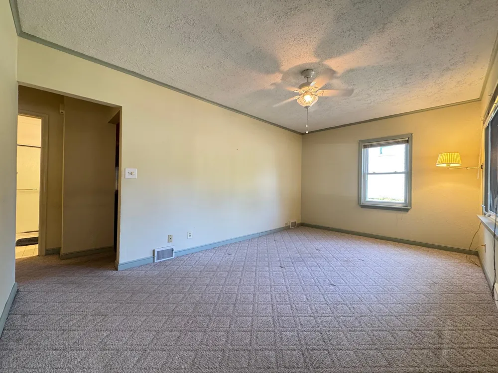 830 Sandhurst Drive W Roseville, MN 55113
