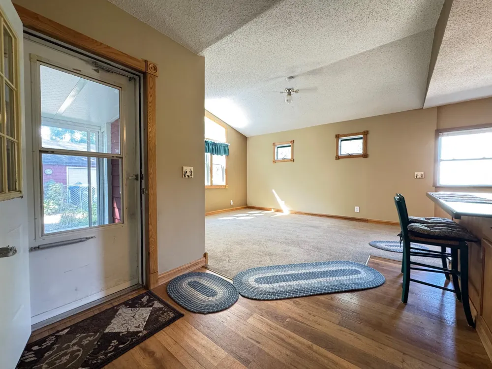 830 Sandhurst Drive W Roseville, MN 55113
