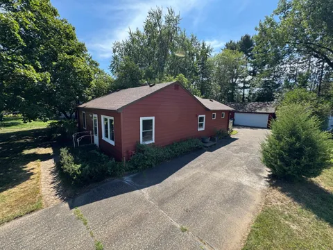 830 Sandhurst Drive W