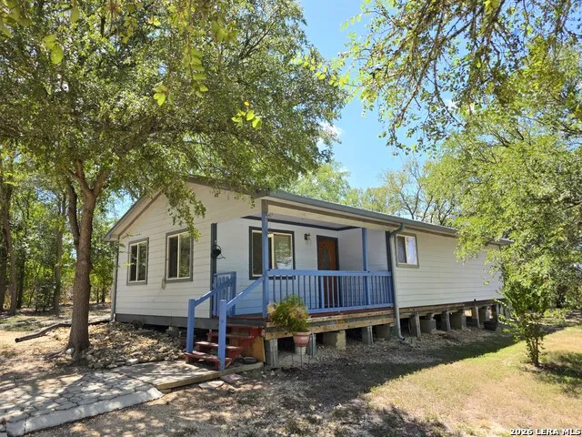 1724 OLD LEHMANN RD Seguin, TX 78155