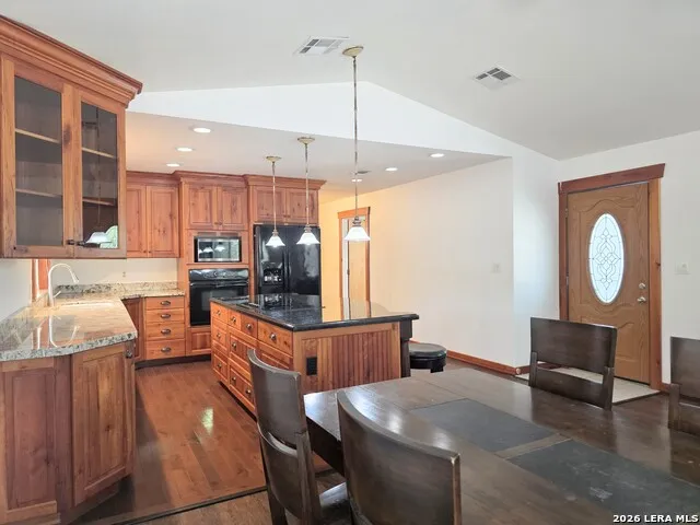 1724 OLD LEHMANN RD Seguin, TX 78155