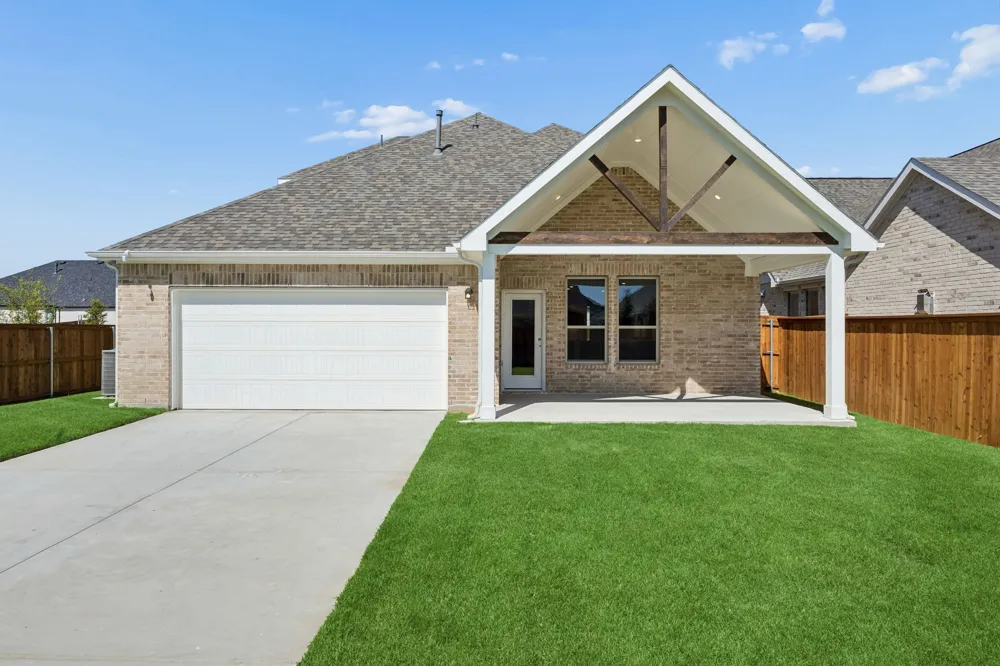 2206 Terlingua Drive Waxahachie, TX 75165