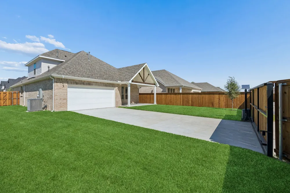2206 Terlingua Drive Waxahachie, TX 75165