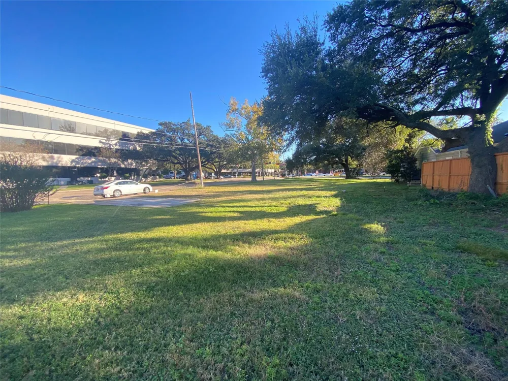 4800 Bellaire Boulevard Bellaire, TX 77401