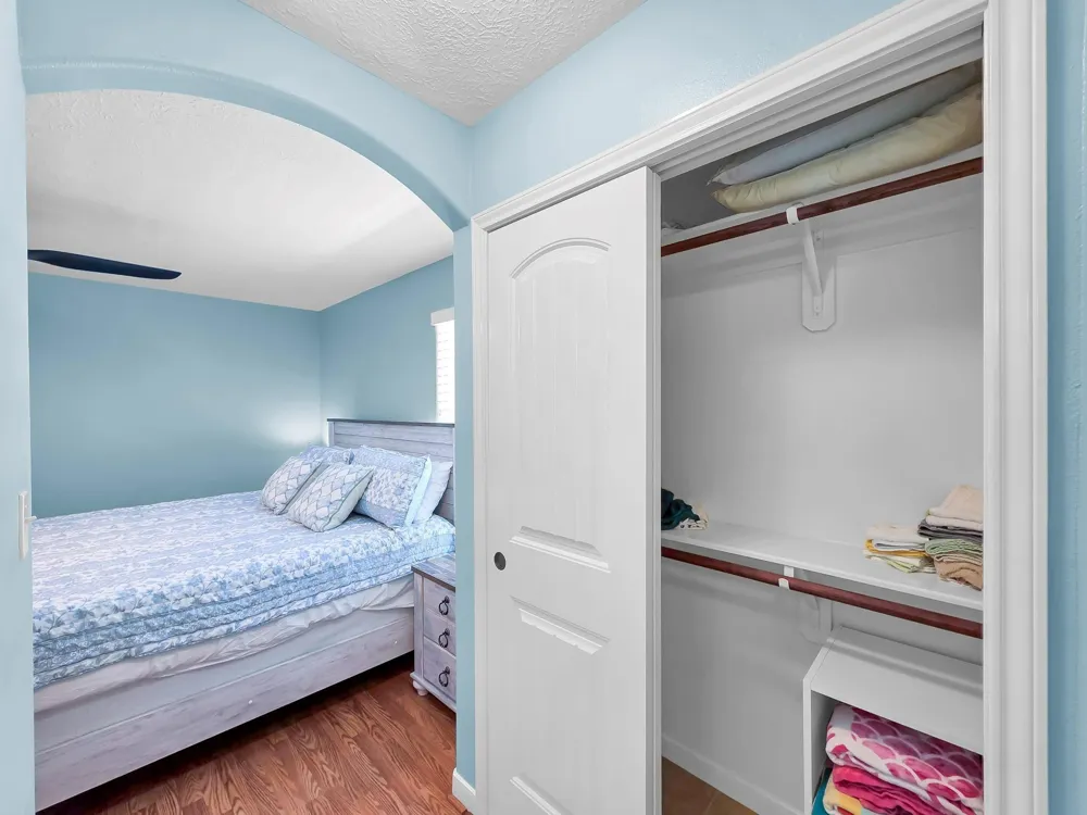 930 Eastview Crystal Beach, TX 77650