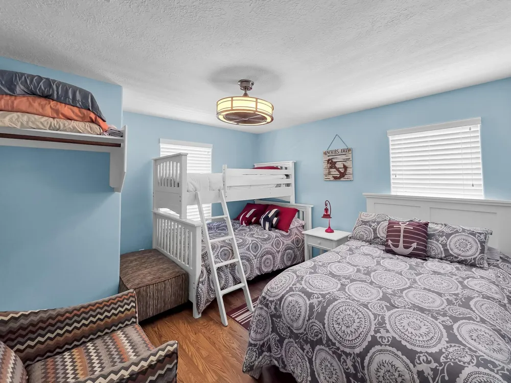 930 Eastview Crystal Beach, TX 77650