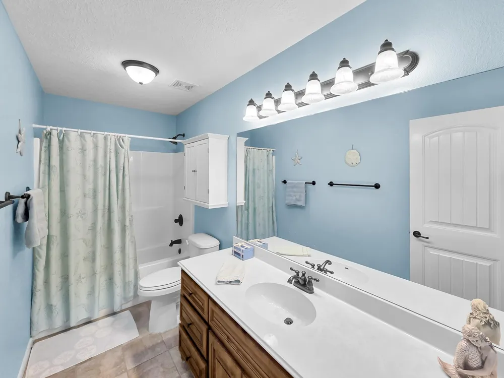 930 Eastview Crystal Beach, TX 77650