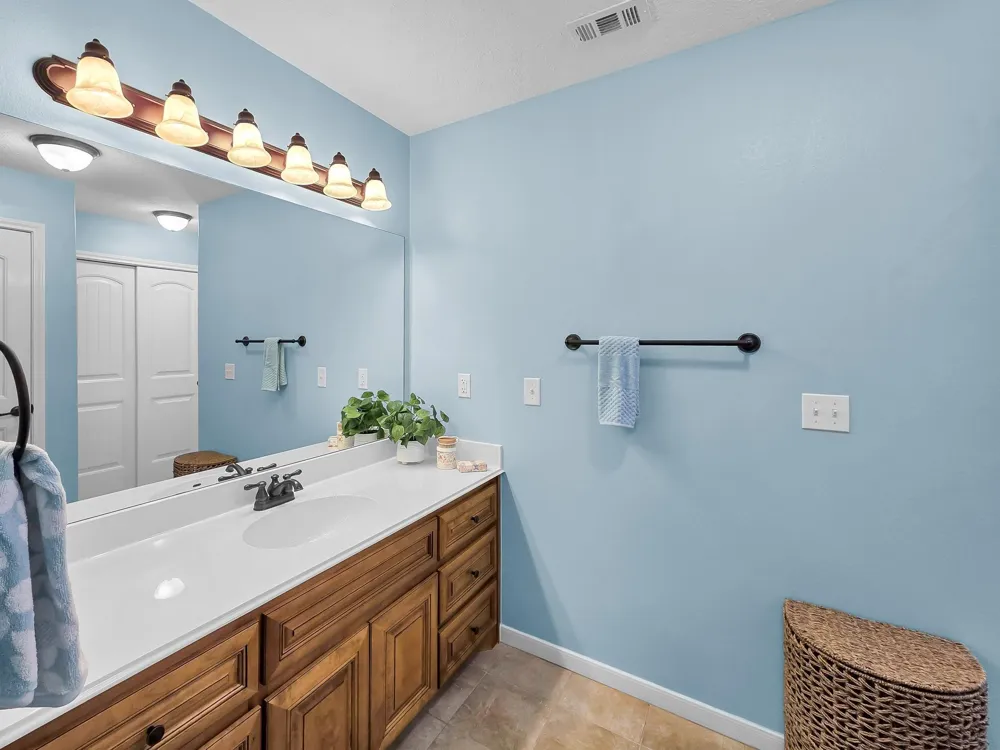 930 Eastview Crystal Beach, TX 77650
