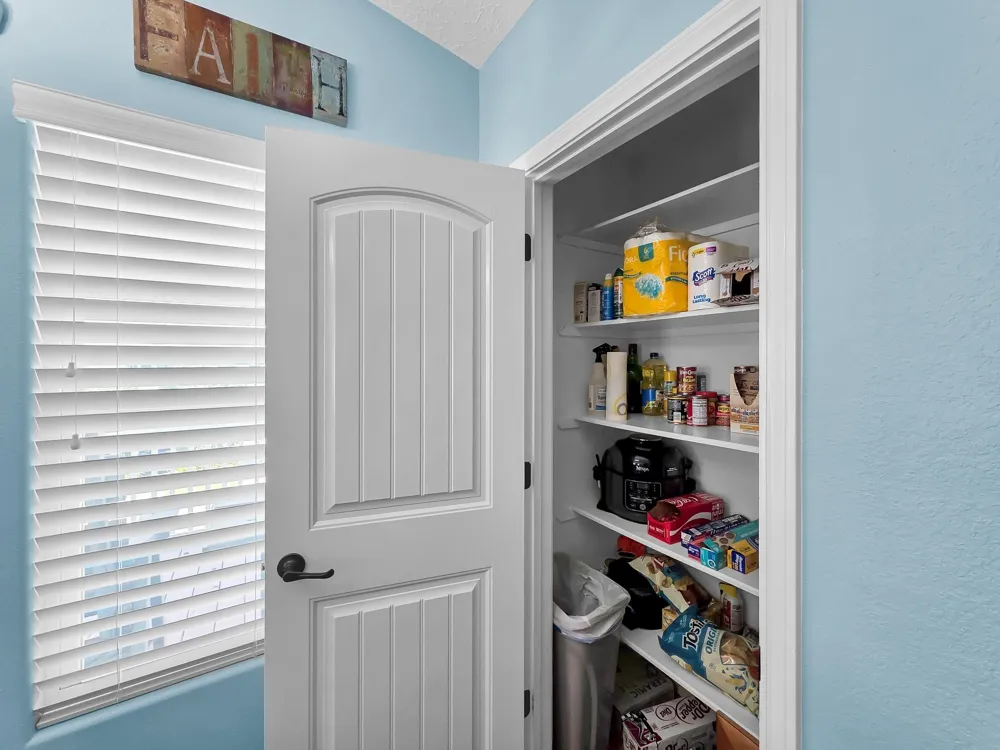 930 Eastview Crystal Beach, TX 77650