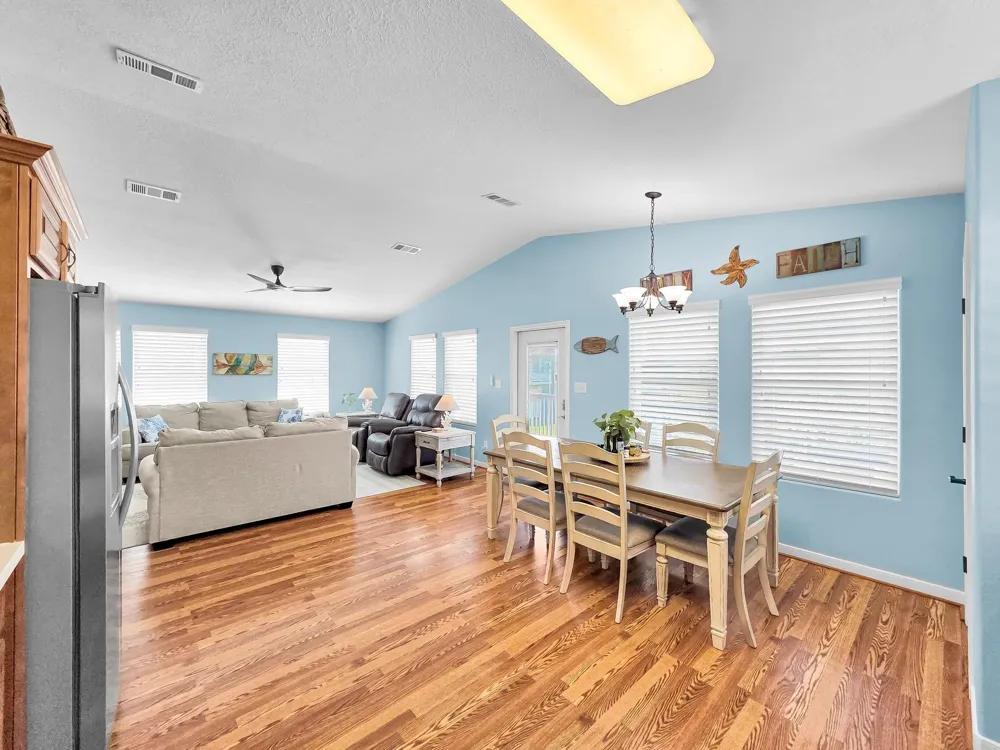 930 Eastview Crystal Beach, TX 77650