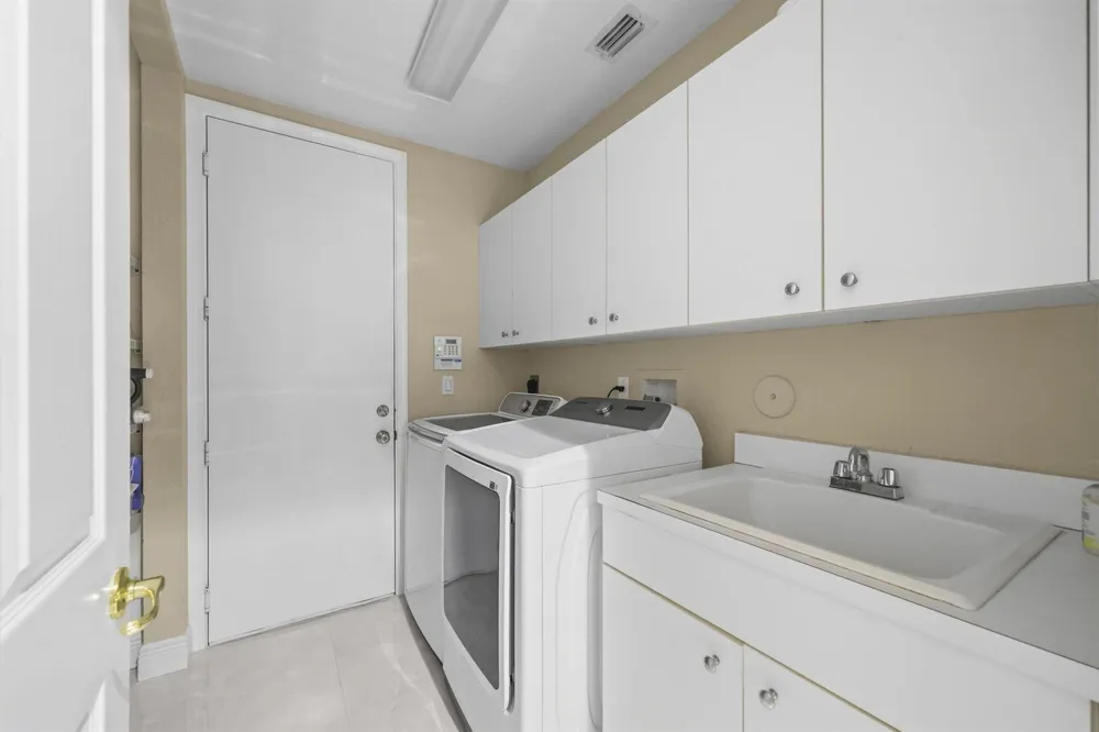 4461 Mariners Cove Drive Wellington, FL 33449