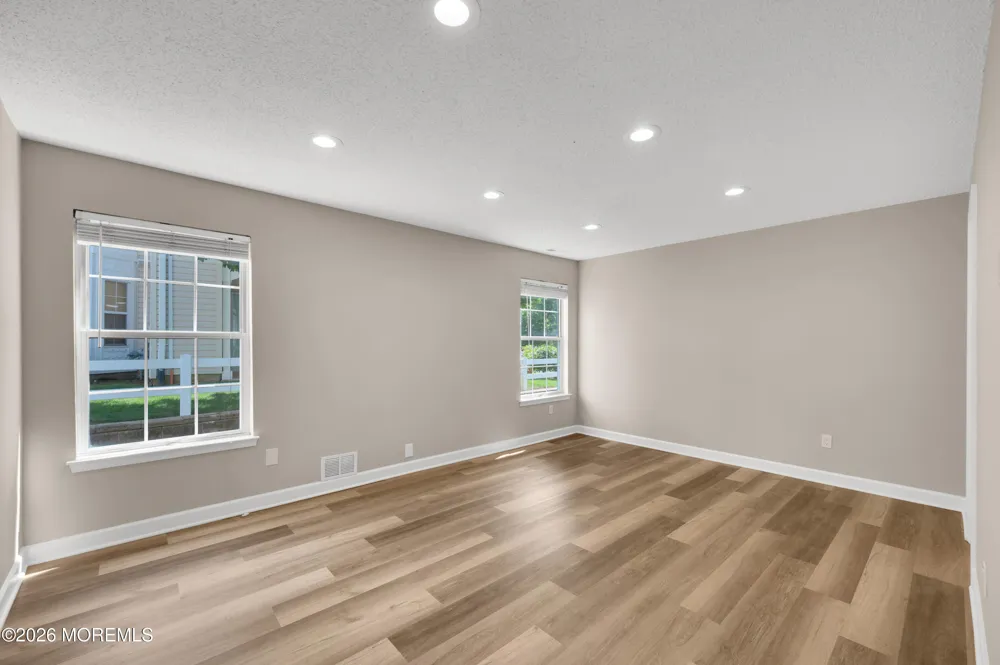 83 Tulip Lane Freehold, NJ 07728