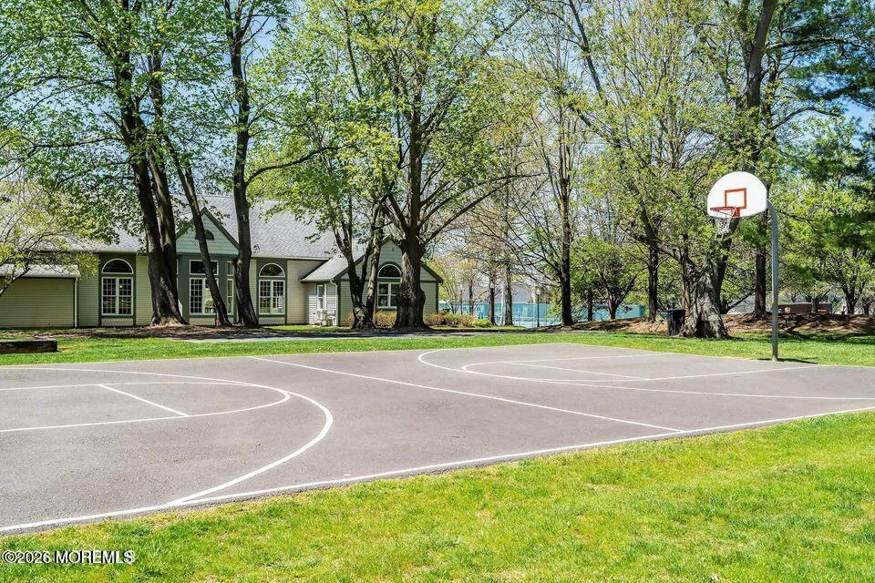 83 Tulip Lane Freehold, NJ 07728