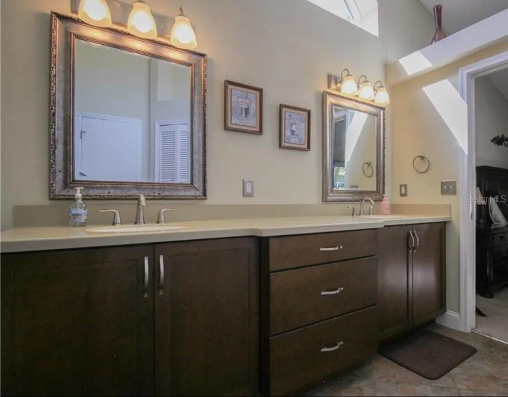 3992 JENITA DR Palm Harbor, FL 34685