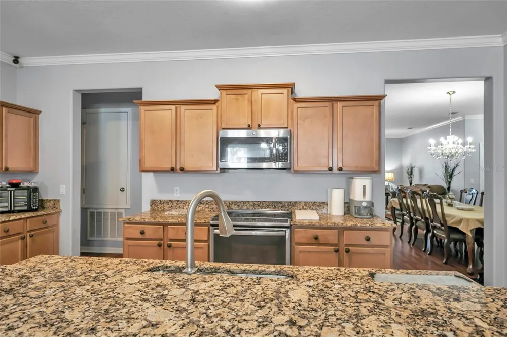 4476 CREEKSIDE DRIVE Mulberry, FL 33860