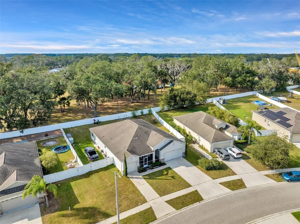 4476 CREEKSIDE DRIVE Mulberry, FL 33860