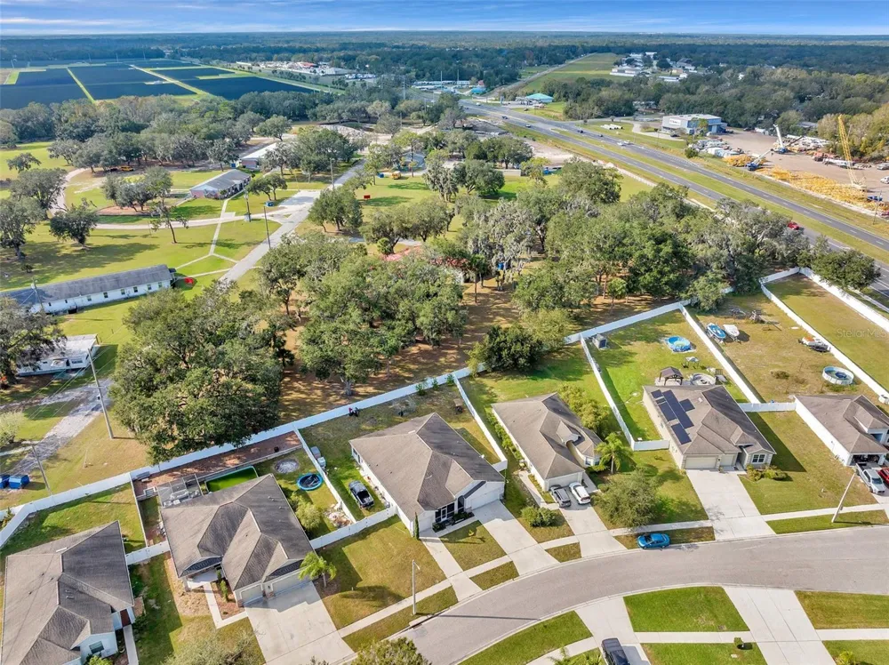 4476 CREEKSIDE DRIVE Mulberry, FL 33860