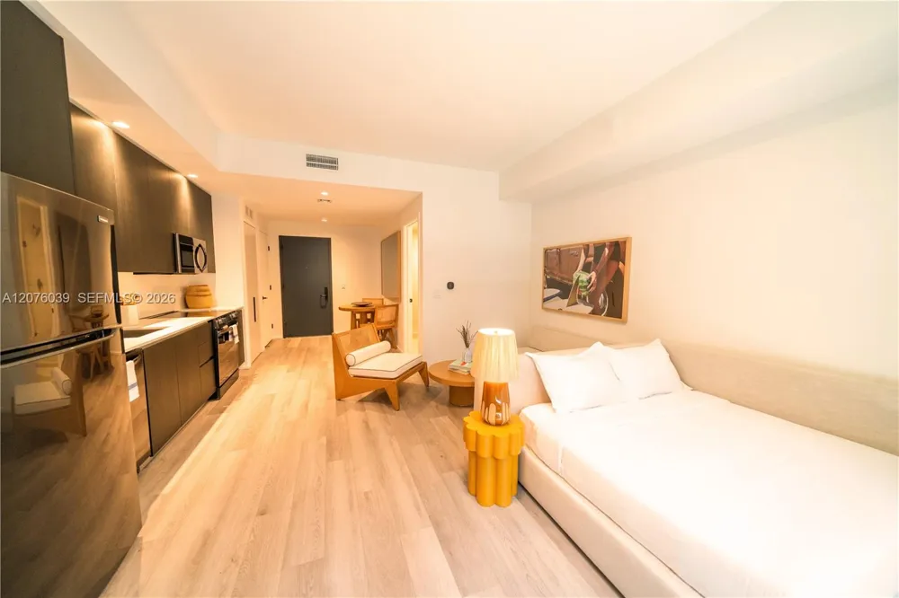 176 NW 25th St #449 Miami, FL 33127