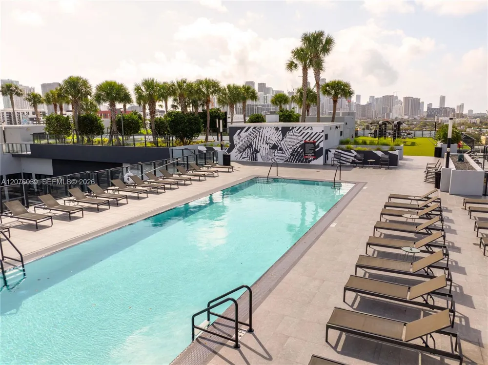 176 NW 25th St #449 Miami, FL 33127