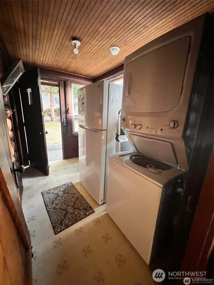 5590 E State Route 302 Belfair, WA 98528