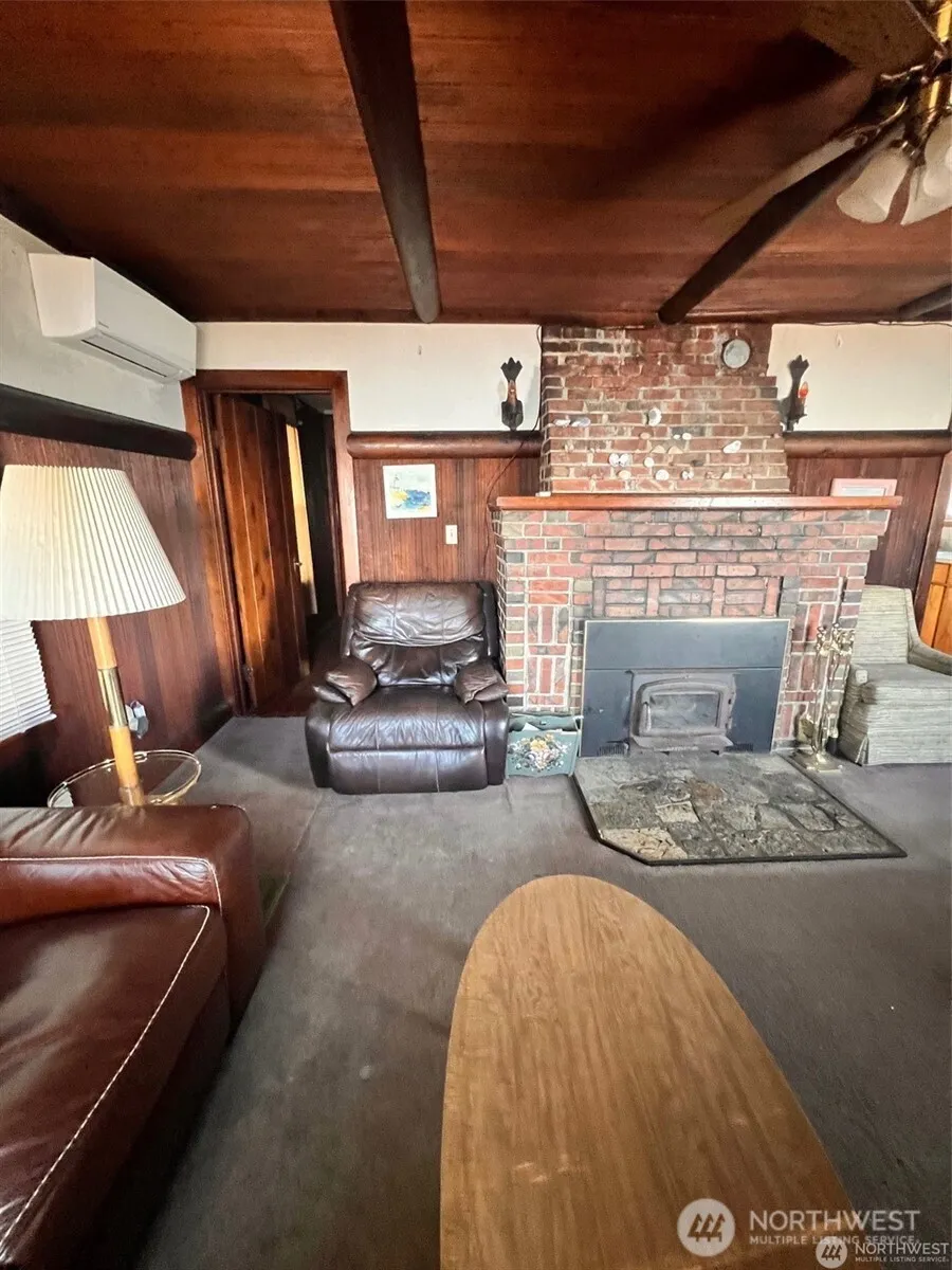 5590 E State Route 302 Belfair, WA 98528