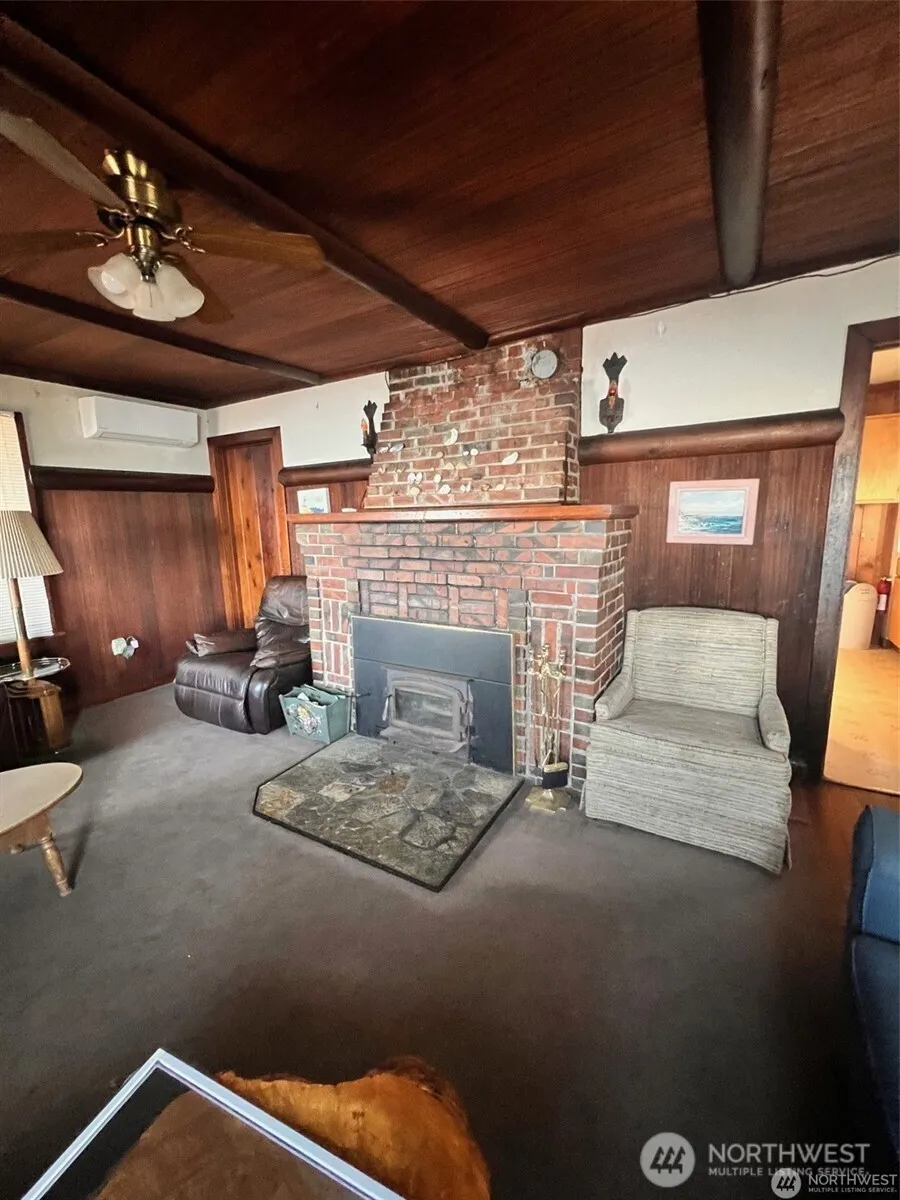 5590 E State Route 302 Belfair, WA 98528