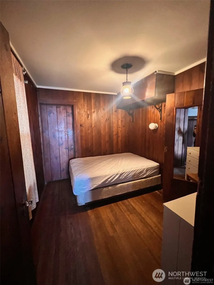 5590 E State Route 302 Belfair, WA 98528