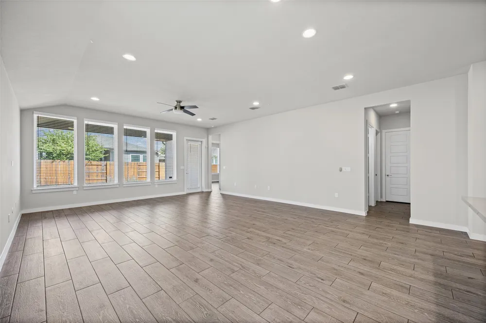 8317 Donnelley Drive Austin, TX 78744