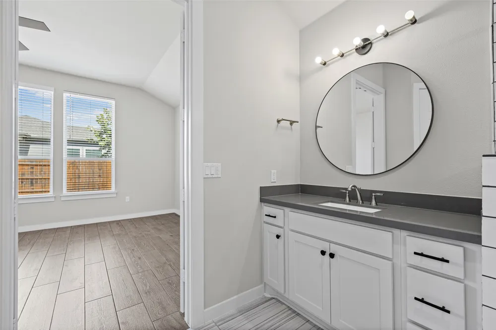 8317 Donnelley Drive Austin, TX 78744