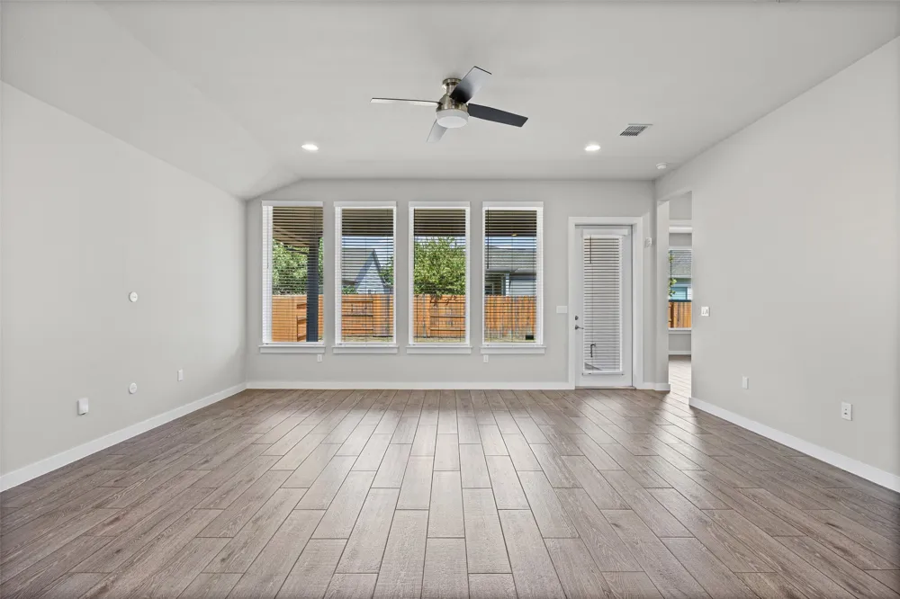 8317 Donnelley Drive Austin, TX 78744