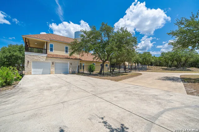 1270 HERITAGE HL Canyon Lake, TX 78133