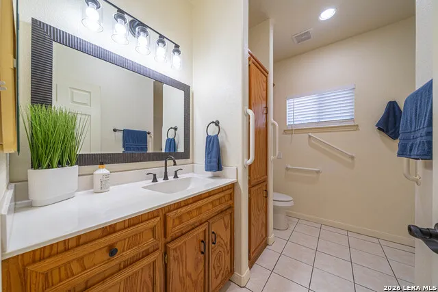 1270 HERITAGE HL Canyon Lake, TX 78133