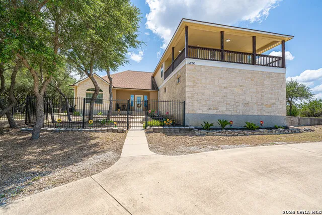 1270 HERITAGE HL Canyon Lake, TX 78133