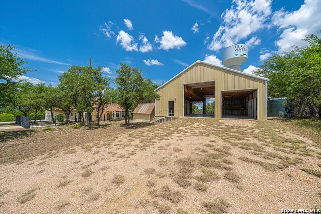 1270 HERITAGE HL Canyon Lake, TX 78133