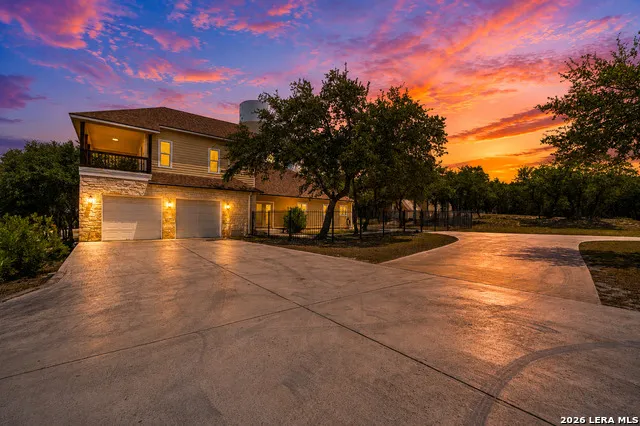 1270 HERITAGE HL Canyon Lake, TX 78133